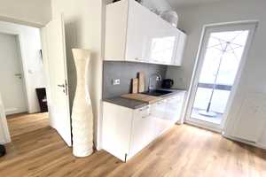 Erstbezug: exklusive 2-Zimmer-Wohnung mit EBK und Balkon in Düsseldorf – Louise-Dumont-Straße 00, 40211 Düsseldorf – Vorschaubild 2