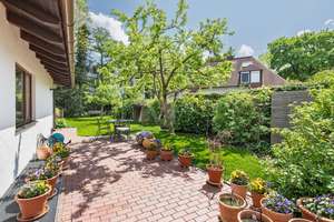 Großzügiges Einfamilienhaus mit ruhigem Garten und vielseitigem Platzangebot – Die vollständige Adresse der Immobilie erhältst du vom Anbieter., 81245 Obermenzing, München – Vorschaubild 3
