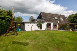 *** aus PFLEGENDER HAND in BELIEBTER LAGE mit viel RAUM und GARTEN *** – Oldenburg (Kreis) – Vorschaubild 2
