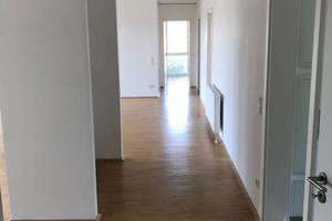 Großzügige 4- Zimmer Wohnung mit EBK und Balkon! – Lange-Feld-Straße 71, 30559 Kirchrode, Hannover – Vorschaubild 3