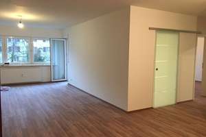 Wohnen mit Blick ins Grüne: Wunderschöne 4,5-Zimmer-Whg. in Ulm – Gartenstraße 5, 89077 Weststadt, Ulm – Vorschaubild 2