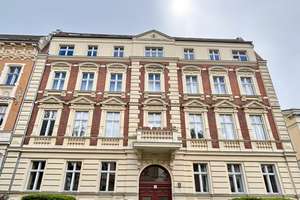 Charmante Altbau Wohnung mit PKW-Stellplatz im Herzen von Potsdam zu verkaufen