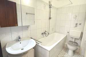 Helle, voll-renovierte 2,5 Zimmer Wohnung m Einbauküche u Balkon in Oberhausen-Styrum – Schlägelstraße 55, 46045 Oberhausen – Vorschaubild 15