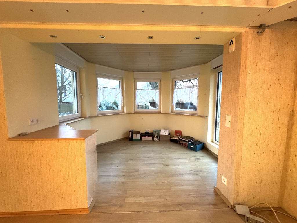 Immobilie in Sinzheim - Großzügiges, gemütliches Zweifamilienhaus mit 3 Garagen und großzügigem Gartengrundstück - Bild 5