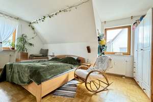 FREIE, HELLE 3 ZIMMER-DG-WOHNUNG MIT GROßEM BALKON UND EIGENEM GARTEN IN SCHÖNER WOHNLAGE – Die vollständige Adresse der Immobilie erhältst du vom Anbieter., 86179 Haunstetten-West, Augsburg – Vorschaubild 9