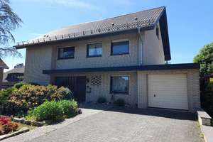 Großes Haus in zentraler Lage von Stukenbrock !!! – Die vollständige Adresse der Immobilie erhältst du vom Anbieter., 33758 Schloß Holte-Stukenbrock – Vorschaubild 2