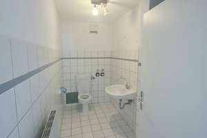 Ankommen und wohlfühlen – großzügige 3-Zimmer-Wohnung mit Loggia in Kassel – Struthbachweg 23, 34127 Nord (Holland), Kassel – Vorschaubild 9