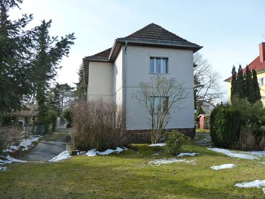2-Familienhaus auf großem Grundstück ( !! Bauland !! ) - Bild 3