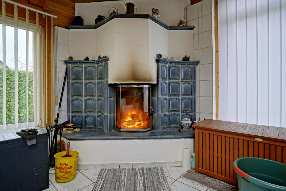 Immobilie in Bröckel - Provisionsfrei: Einfamilienhaus mit viel Platz für die Familie und Schwimmbad plus Solaranlage - Bild 4