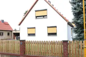 Neuer Preis! Freistehendes EFH auf 1.440 m² -Grundstück, weitere Bebauung möglich.... – Leipzig (Kreis) – Vorschaubild 1