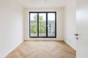Lichtdurchflutete Wohnung in Wilhelmsruh: 2 Terrassen, moderne Einbauküche & Fußbodenheizung – Hertzstraße 19, 13158 Wilhelmsruh, Berlin – Vorschaubild 3