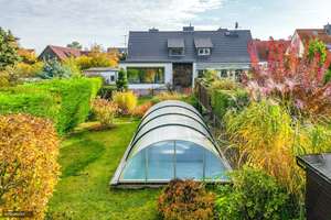 Charme trifft Potenzial – Doppelhaushälfte mit Garten und Pool im beliebten Stadtfeld West – Die vollständige Adresse der Immobilie erhältst du vom Anbieter., 39110 Stadtfeld West, Magdeburg – Vorschaubild 2