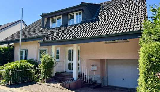 Bild von Einfamilienhaus in ruhiger und idyllischer Lage
- Ein Zuhause mit Herz in bester Lage von Rodgau -