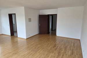 Eigentumswohnung mit Balkon und Aufzug in zentrumsnaher Lage | Erbbaurecht – Südliche Ringstraße 49, 85053 Südost, Ingolstadt – Vorschaubild 3
