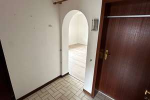 Großzügiges Einfamilienhaus mit Wintergarten, großem Garten & Garage – direkt am Aaper Wald. – Die vollständige Adresse der Immobilie erhältst du vom Anbieter., 40472 Rath, Düsseldorf – Vorschaubild 2