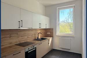 Moderne Traumwohnung mit Design-Einbauküche, Badewanne & großen Fensterflächen - perfekt für Singles – Die vollständige Adresse der Immobilie erhältst du vom Anbieter., 39104 Buckau, Magdeburg – Vorschaubild 4