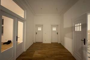 4,5-Zimmer Wohnung in Düsseldorf-Golzheim mit Garten