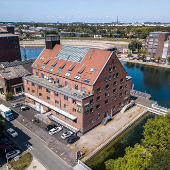 Entern Sie den Innenhafen | Ihr perfektes Büro mit Blick aufs Wasser | Klimatisierung | RUHR REAL