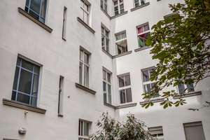 Exklusiv sanierte 2-Zimmer-Wohnung nahe der Spree – lichtdurchflutet, Balkon und sofort bezugsfrei – Stralauer Allee 17c, 10245 Friedrichshain, Berlin – Vorschaubild 11