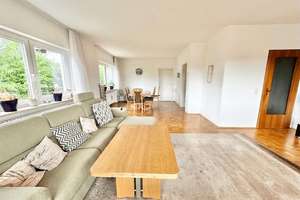 Wohnkomfort auf ganzer Linie – Großzügige Eigentumswohnung mit zwei Balkonen und Garage – Die vollständige Adresse der Immobilie erhältst du vom Anbieter., 97941 Tauberbischofsheim – Vorschaubild 2