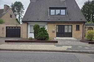 Großzügiges, freistehendes Einfamilienhaus in guter Wohnlage von Uerdingen – Die vollständige Adresse der Immobilie erhältst du vom Anbieter., 47829 Uerdingen, Krefeld – Vorschaubild 3