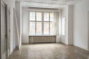 Provisionsfrei! Große Wohnung in der Beletage eines Berliner Altbaus!