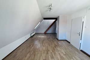 Charmante Maisonettewohnung mit traumhaftem Ausblick in der Augsburger Innenstadt – Die vollständige Adresse der Immobilie erhältst du vom Anbieter., 86152 Jakoberstadt-Süd, Augsburg – Vorschaubild 1