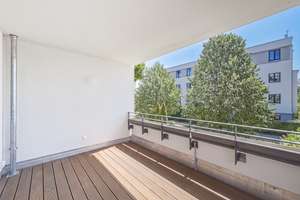 zeitlose Eleganz nahe der Isar - stilvolle 3 Zimmer Wohnung mit zwei Bädern – Die vollständige Adresse der Immobilie erhältst du vom Anbieter., 81925 Oberföhring, München – Vorschaubild 2
