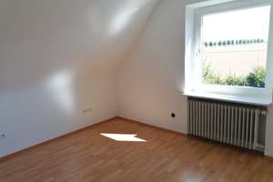 Freistehendes Einfamilienhaus mit großem Garten in Wennigsen OT Bredenbeck – Tulpenstraße 29, 30974 Wennigsen (Deister) – Vorschaubild 9