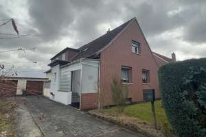 Zweifamilienhaus am Stadtrand von Wettbergen – Die vollständige Adresse der Immobilie erhältst du vom Anbieter., 30457 Wettbergen, Hannover – Vorschaubild 2