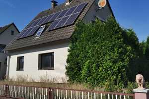 Zweifamilienhaus mit großem Garten und Photovoltaik-Anlage zur Übernahme in Holzminden – Holzminden (Kreis) – Vorschaubild 2