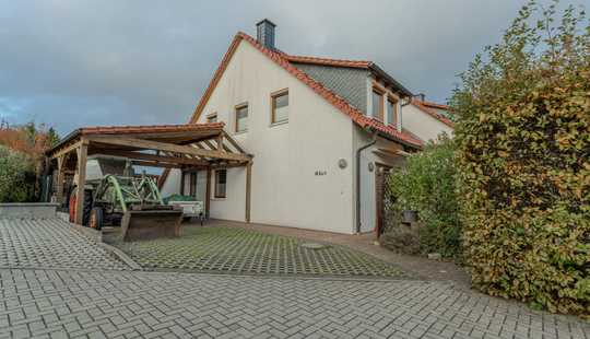 Bild von Flexibles Wohnen: Zweifamilienhaus in Feldrandlage von Börßum!