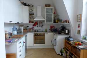 Hübsche, neu renovierte 2-Zimmer-Wohnung mit Balkon und Einbauküche in Hannover-Linden Nord – Herbartstraße 3, 30451 Hannover – Vorschaubild 2