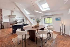 HISTORISCHER CHARME 💎 Exklusive Maisonettewohnung mit Kamin und zwei Balkonen in Darmstadt! – Die vollständige Adresse der Immobilie erhältst du vom Anbieter., 64297 Eberstadt, Darmstadt – Vorschaubild 1