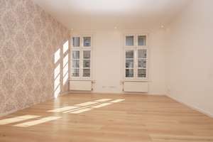 ALTBAUWOHNUNG IN INNENSTADTLAGE! Ca. 107 m² Wfl, 4 Zimmer, 3 Schlafzimmer, 1 Badezimmer und Garage. – Die vollständige Adresse der Immobilie erhältst du vom Anbieter., 65185 Mitte, Wiesbaden – Vorschaubild 2