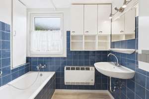 Einfamilienhaus mit großem Grundstück – Potenzial in zentraler Lage – Die vollständige Adresse der Immobilie erhältst du vom Anbieter., 70565 Rohr, Stuttgart – Vorschaubild 8
