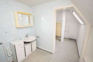 Charmante Dachgeschosswohnung in zentraler Lage von Paderborn! – 33098 Kernstadt, Paderborn – Vorschaubild 5