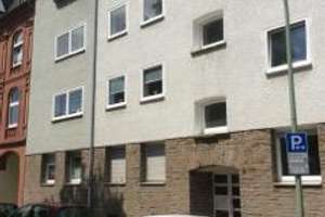 Altbaucharme!! Geräumige 3,5 Zimmerwohnung
