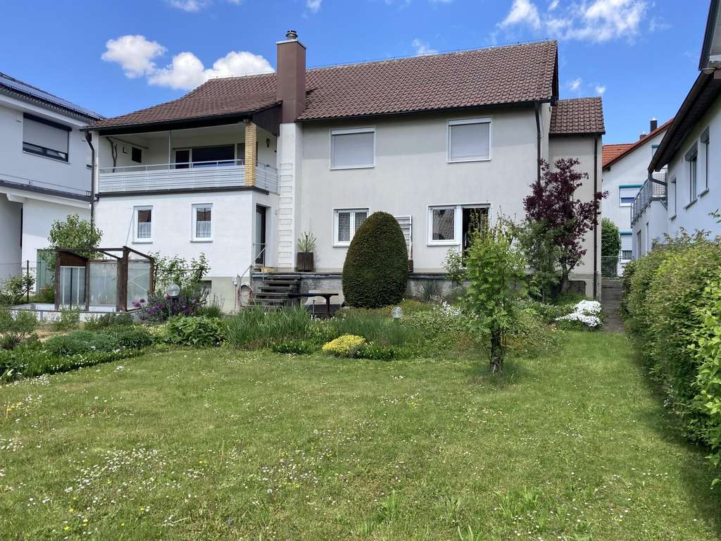 Immobilie in Erkenbrechtsweiler - 2-3 Familienhaus zur variablen Nutzung in ruhiger Lage - Bild 2