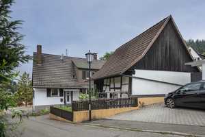 Ein Rückzugsort in der Idylle -  Perfekt zum Ausbauen mit Scheune – Breisgau-Hochschwarzwald (Kreis) – Vorschaubild 1