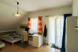 Viel Platz: Gepflegte Doppelhaushälfte mit Garten, Freistellplatz und einer Garage in Innenstadtlage – Deggendorf (Kreis) – Vorschaubild 14
