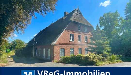 Bild von NEUAUFLAGE: Denkmalgeschütztes Bauernhaus an der Elbe in Kirchwerder, 4 ha Boden inkl. Baugrundstück