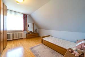 Ansprechendes Einfamilienhaus mit viel Platz auf einem großen Grundstück – Die vollständige Adresse der Immobilie erhältst du vom Anbieter., 26215 Wiefelstede – Vorschaubild 7