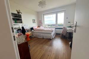 Modernes Wohnglück mit viel Licht: 3 Zimmer mit Umlaufbalkon & Einbauküche, guter Schnitt, Aufzug – Goltsteinstr. 93, 50968 Bayenthal, Köln – Vorschaubild 5