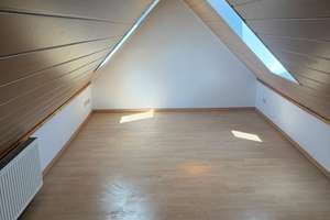 Neu renovierte  2,5-Zimmer-Dachgeschosswohnung mit Balkon in Düsseldorf Wersten in ruhiger Lage  – Die vollständige Adresse der Immobilie erhältst du vom Anbieter., 40591 Wersten, Düsseldorf – Vorschaubild 16