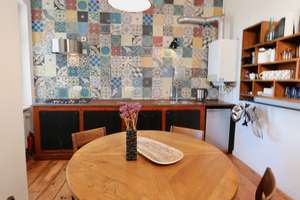 STILVOLL AUSGESTATTET - ALTBAUCHARME MIT HOHEN DECKEN, STUCK & SCHÖNEN HOLZDIELEN - MIT BALKON – Exerzierstr. 19 ll, 13357 Gesundbrunnen, Berlin – Vorschaubild 5