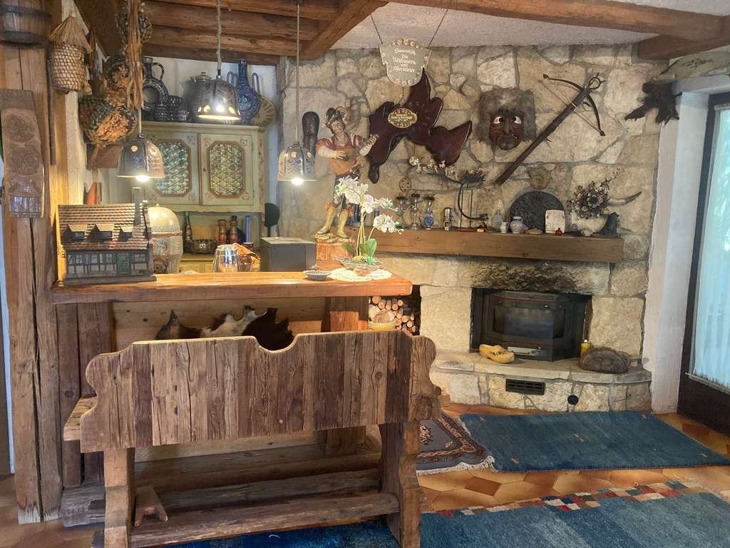 Immobilie in Eckental - Viel Charme, viel Platz und viel Potential - Großes Einfamilienhaus mit Scheune in Oberschöllenbach - Bild 1