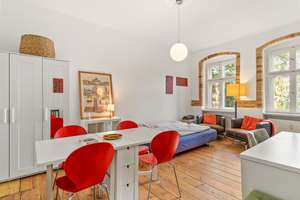 Bezugsfreie 1,5-Zimmer-Altbauwohnung in ruhiger Lage im Afrikanischen Viertel – Kameruner Str. 16, 13351 Wedding, Berlin – Vorschaubild 1