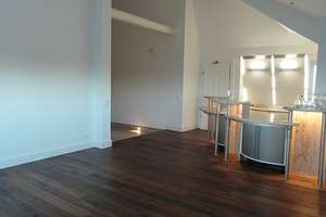 Hochwertige 3-Raum-Dachgeschosswohnung in einzigartiger Villa mit Parkett, Vollbad und Einbauküche!! – Rosa-Luxemburg-Str. 3, 18055 Stadtmitte, Rostock – Vorschaubild 8