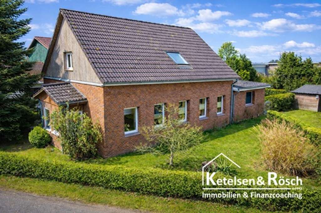 Immobilie in Sörup - Sörup - Iverslund - Wohnen im Grünen - saniertes Einfamilienhaus - Bild 0